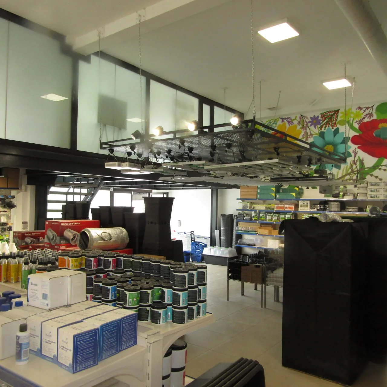 An overall view of the Toprakvesu shop.